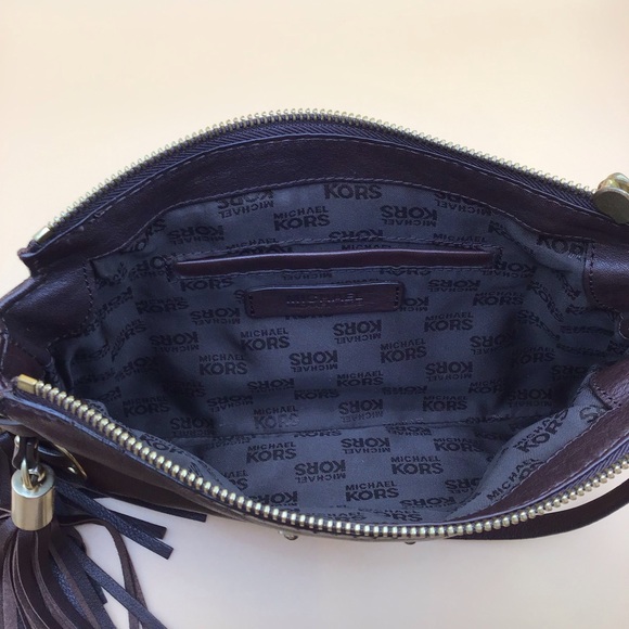 MICHAEL KORS DARK EXPRESSO BROWN  SOFT LEATHER CLUTCH WITH 2 TASSEL WEAVE BOTTOM - Picture 10 of 14